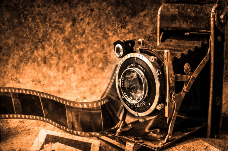 photographe-LA GARDE-min_light-wood-night-camera-photography-vintage-1245236-pxhere.com